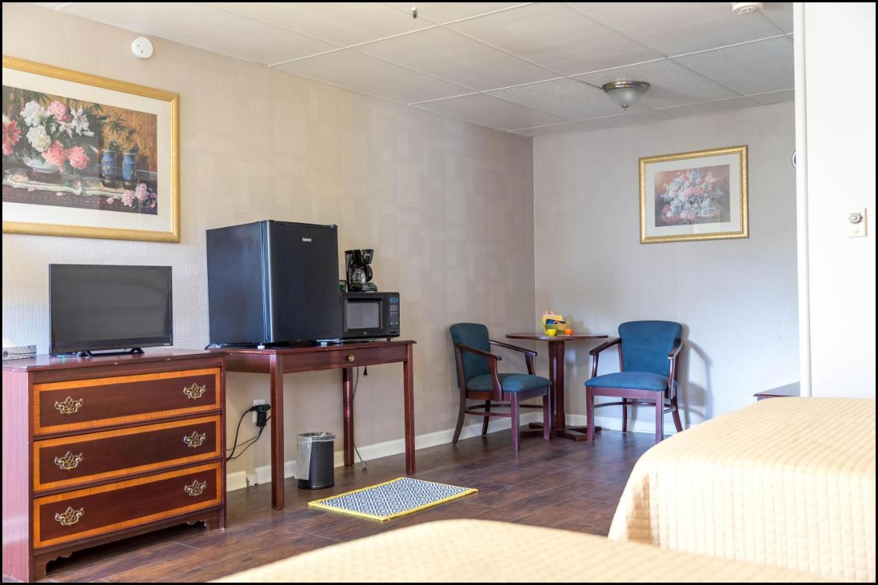 Marina Inn & Event Center Брэнсон Экстерьер фото
